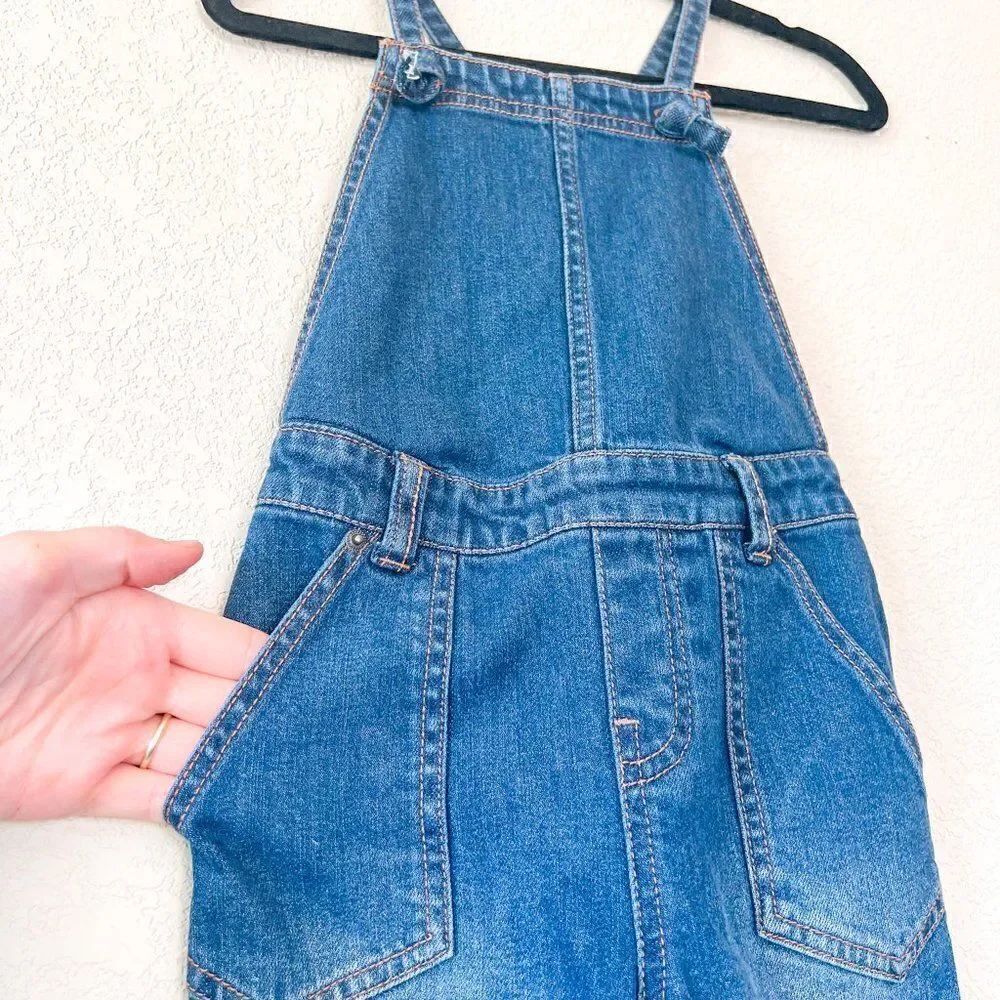 Tea Collection Denim Bib Tapered Overalls, Size 5 - Picture 2 of 6